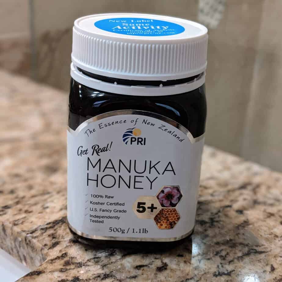 jar of manuka honey on counter benefits