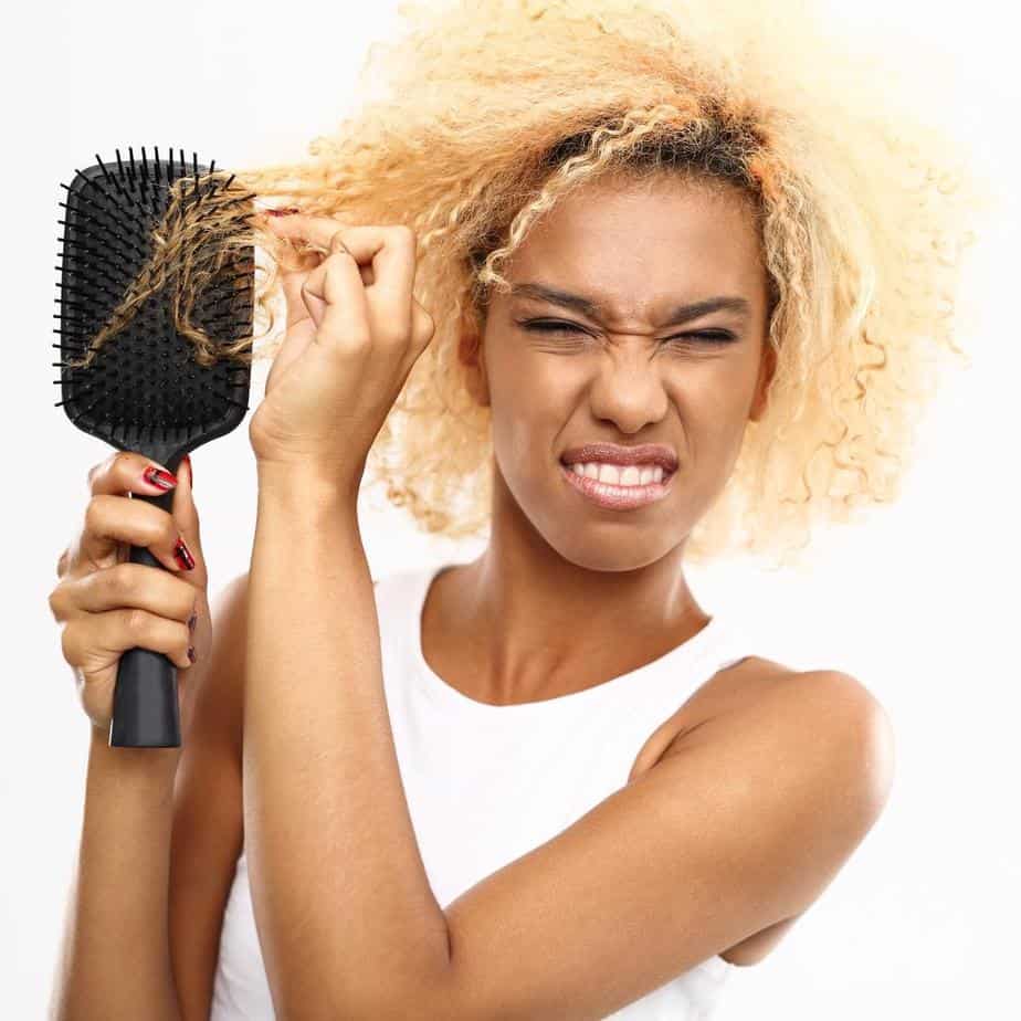 How To Detangle Curly Hair- The Ultimate Guide