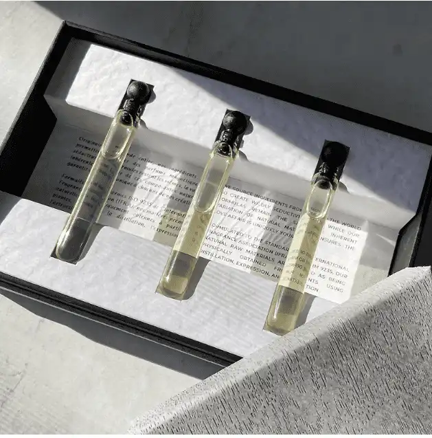 Petite Histoire Perfume Collection Sampler